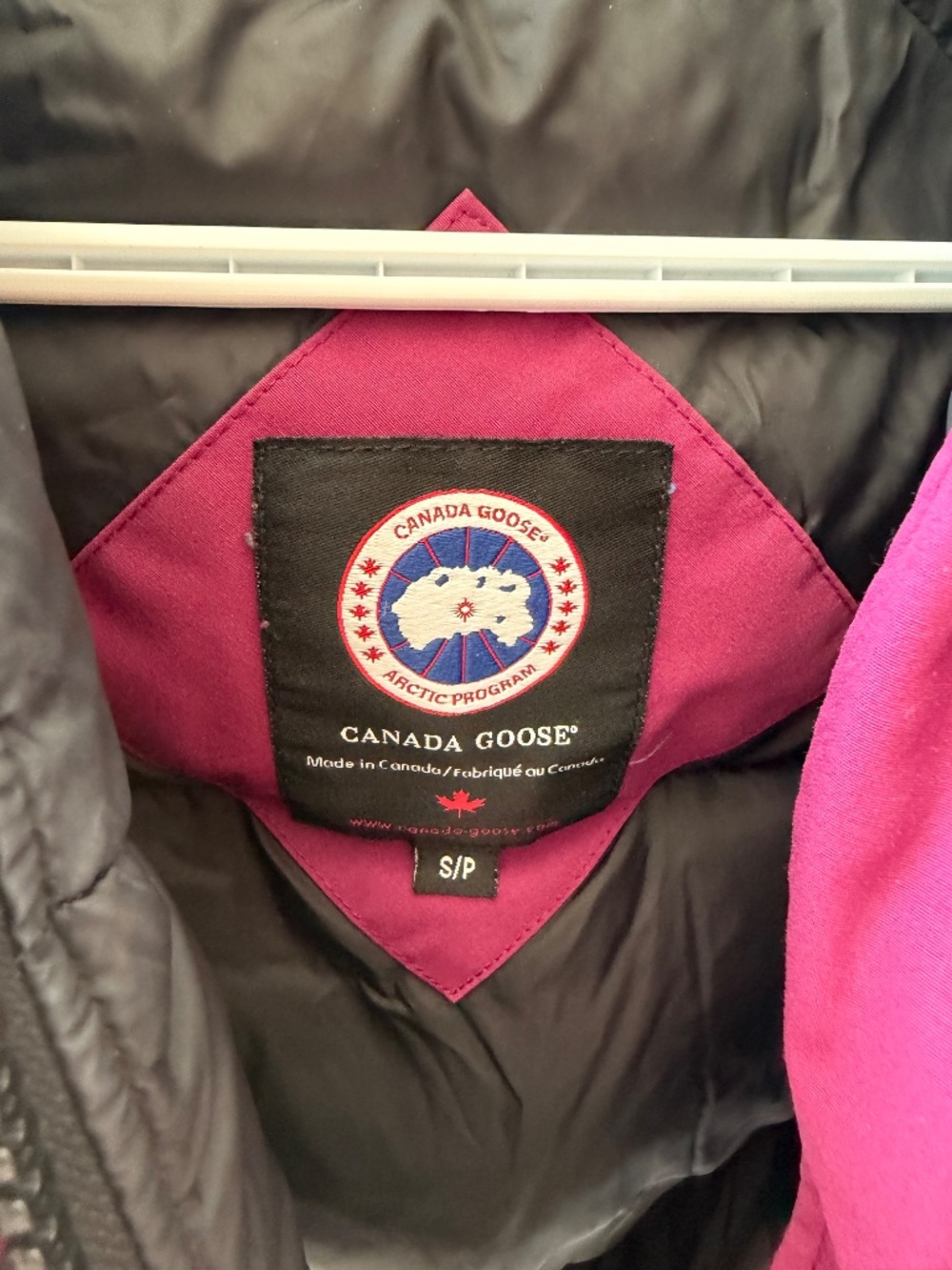 Authentic Canada Goose Labrador Bomber - Women’s size S - Picture 2 of 3